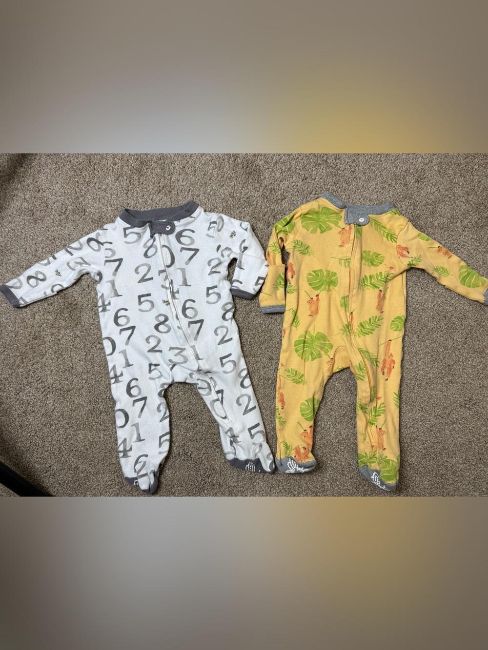 Burt’s Bee 0-3mo Footed Pajama Set